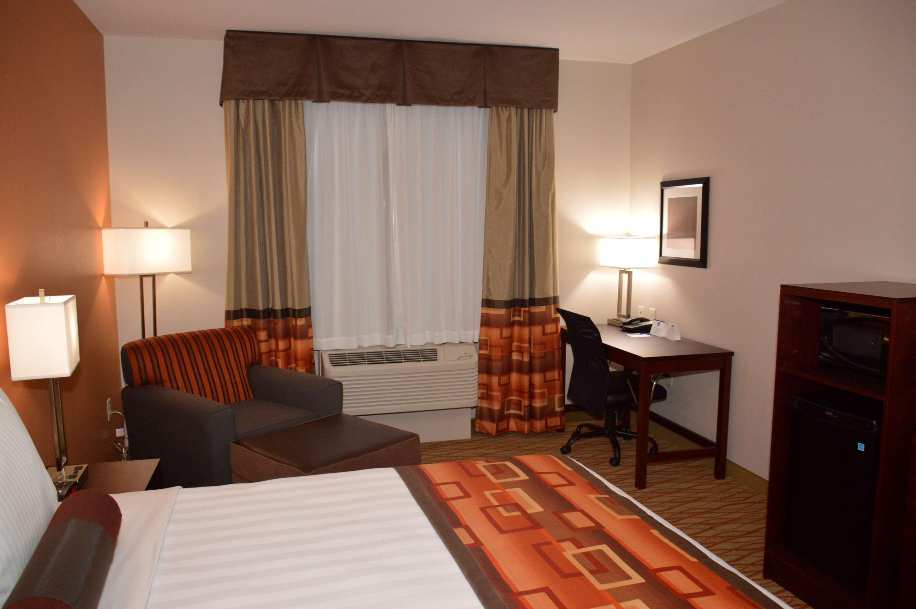 Best Western Plus Spring Inn & Suites Zewnętrze zdjęcie