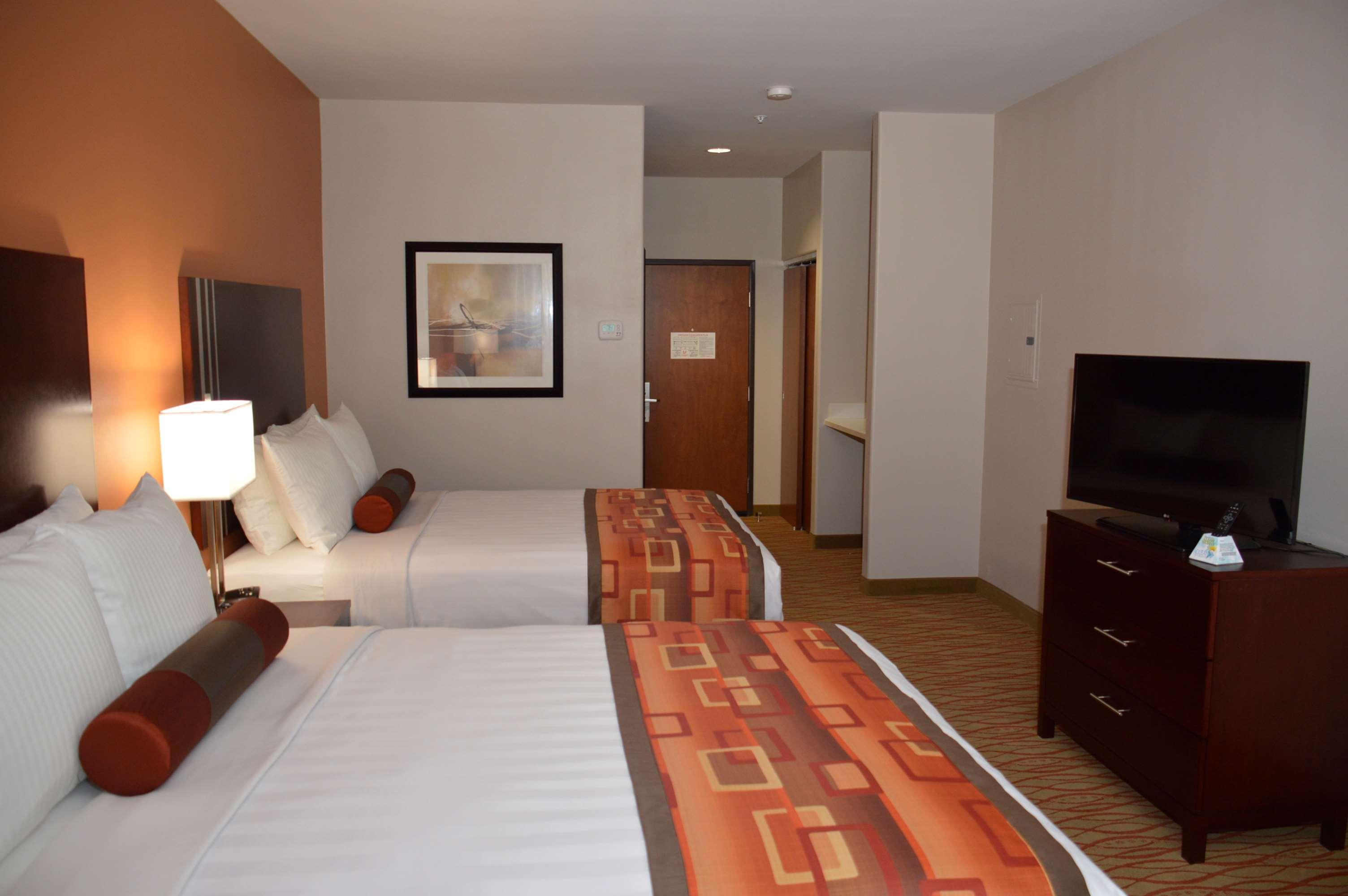 Best Western Plus Spring Inn & Suites Zewnętrze zdjęcie