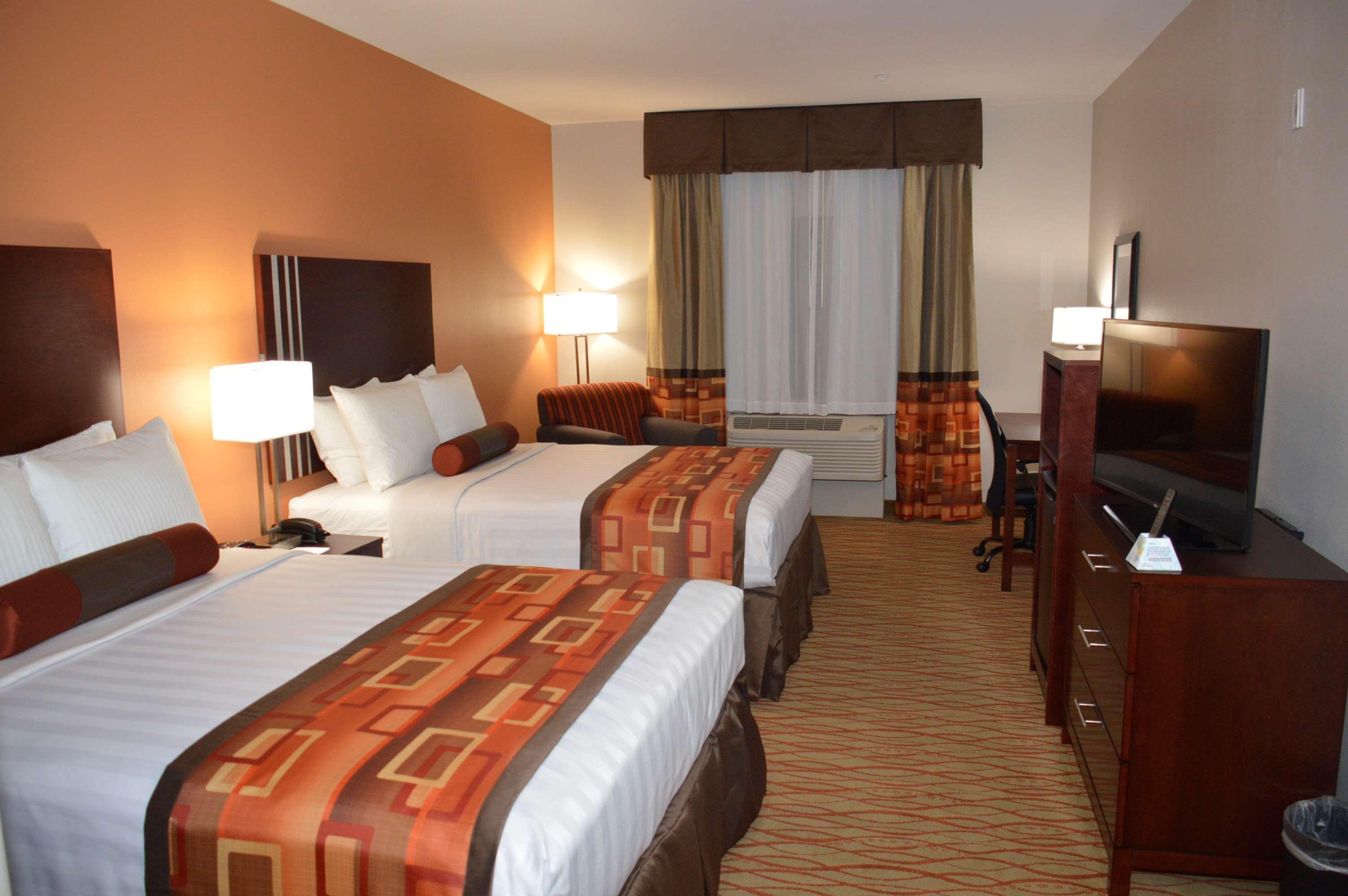 Best Western Plus Spring Inn & Suites Zewnętrze zdjęcie