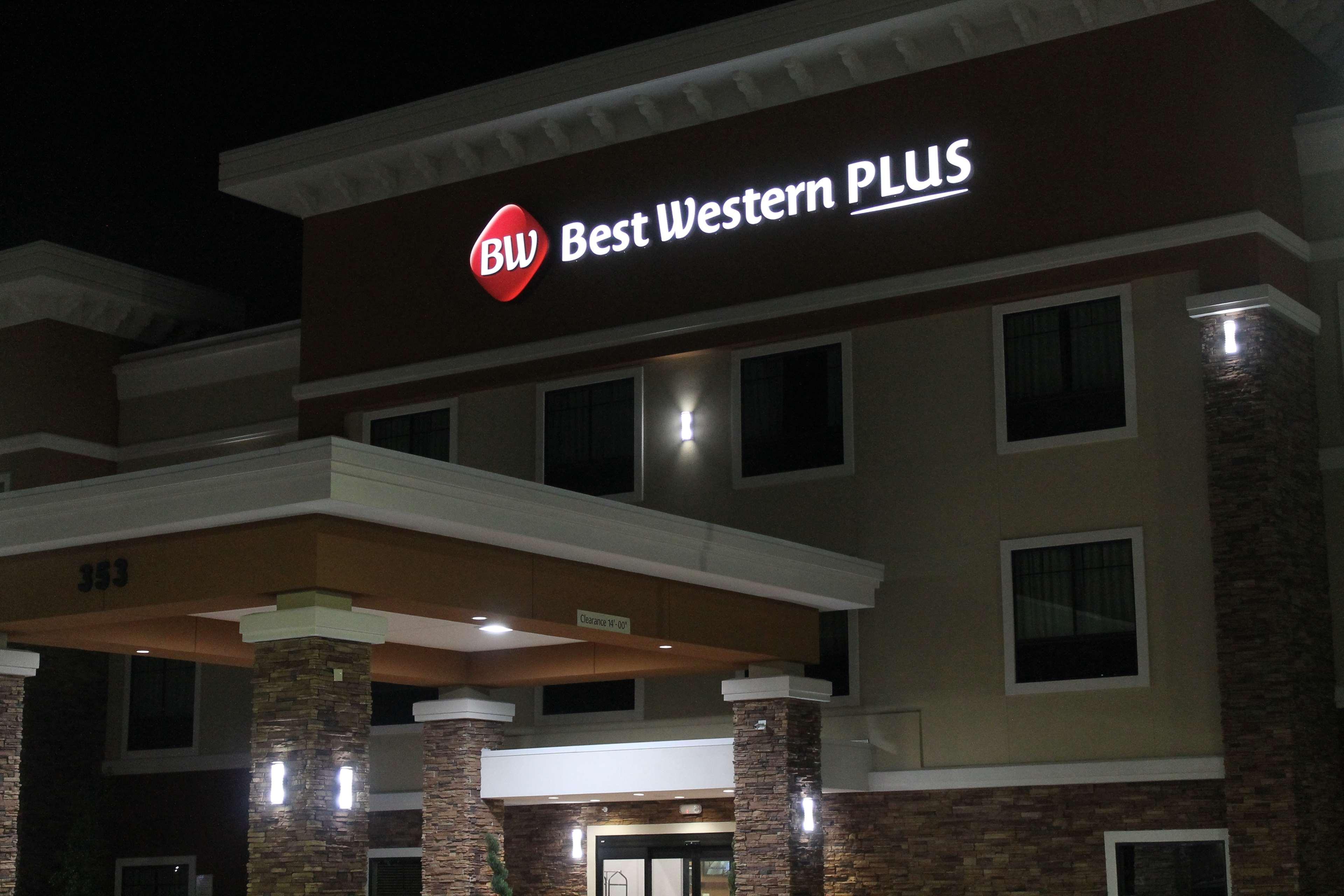 Best Western Plus Spring Inn & Suites Zewnętrze zdjęcie
